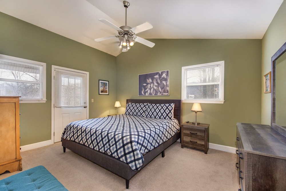 House, Multiple Beds, Balcony, Mountain View (Gatlinburg Getaway)