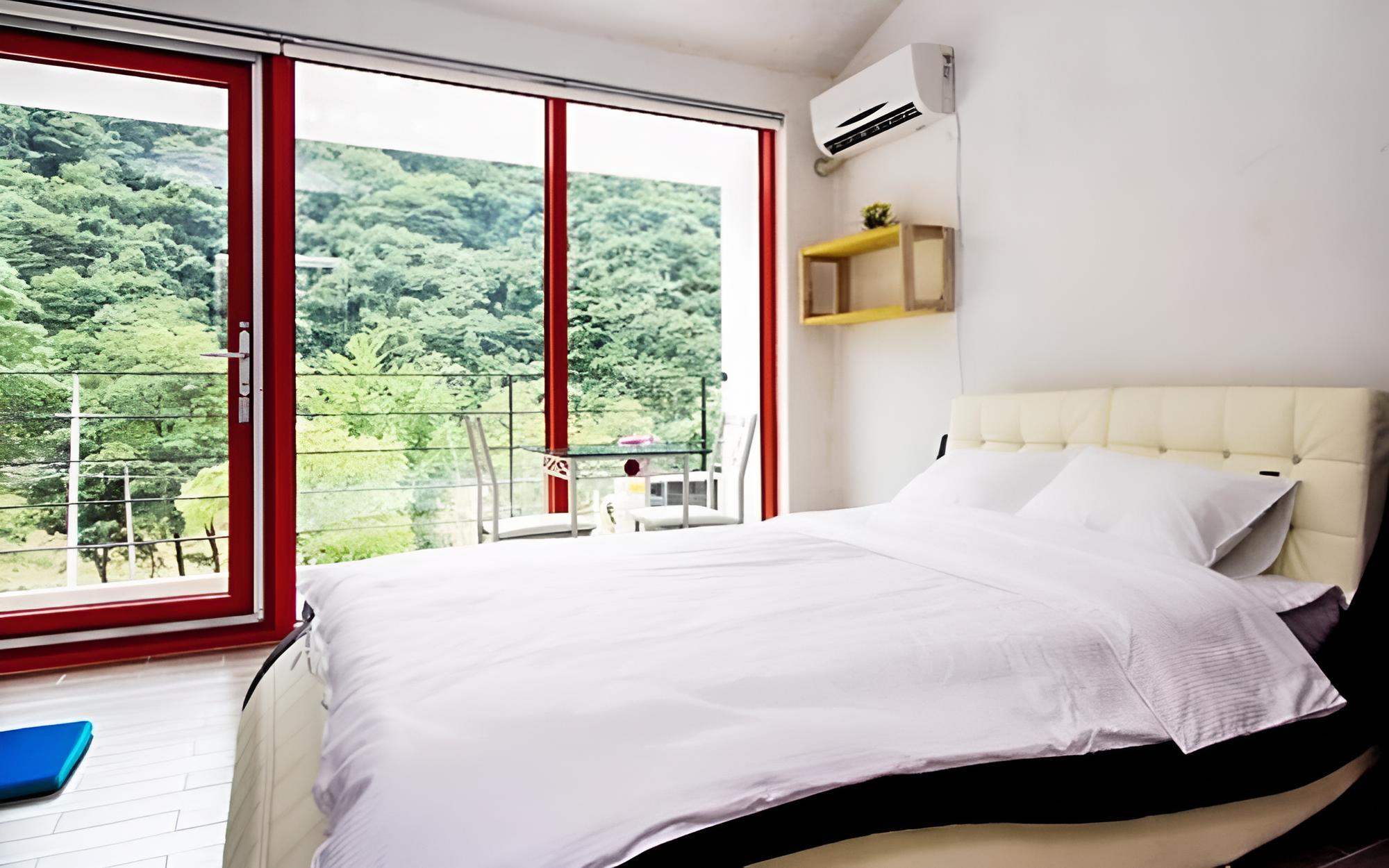 Room (2F Peppermint) photo 1