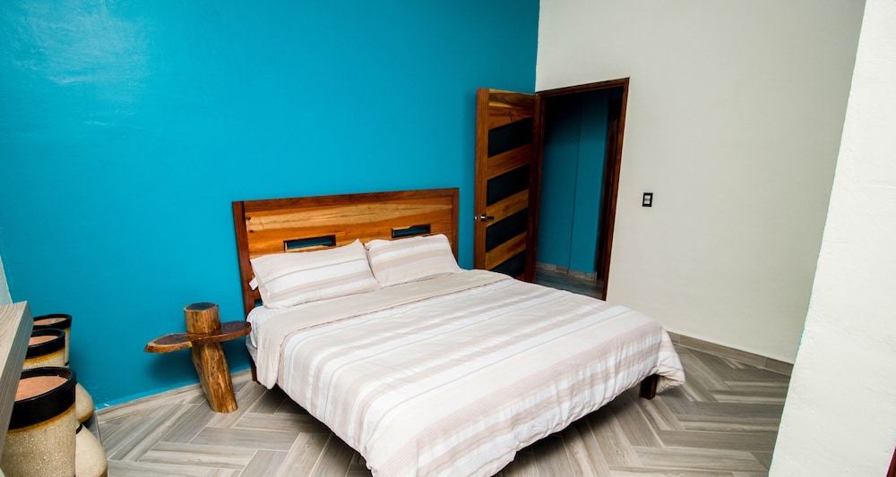 Luxury Room, 1 King Bed - Photo 3