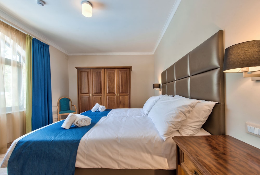 Villa, 5 Bedrooms (Sardinella)