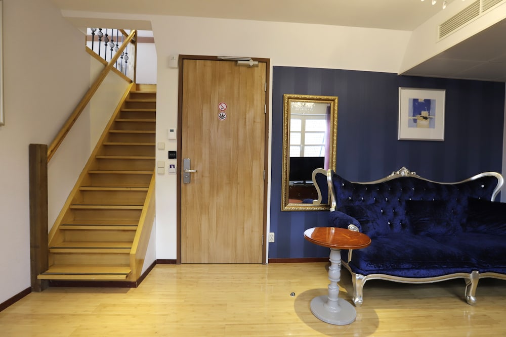 Pastory House Sixs (Not Accessible by Elevator) photo 3