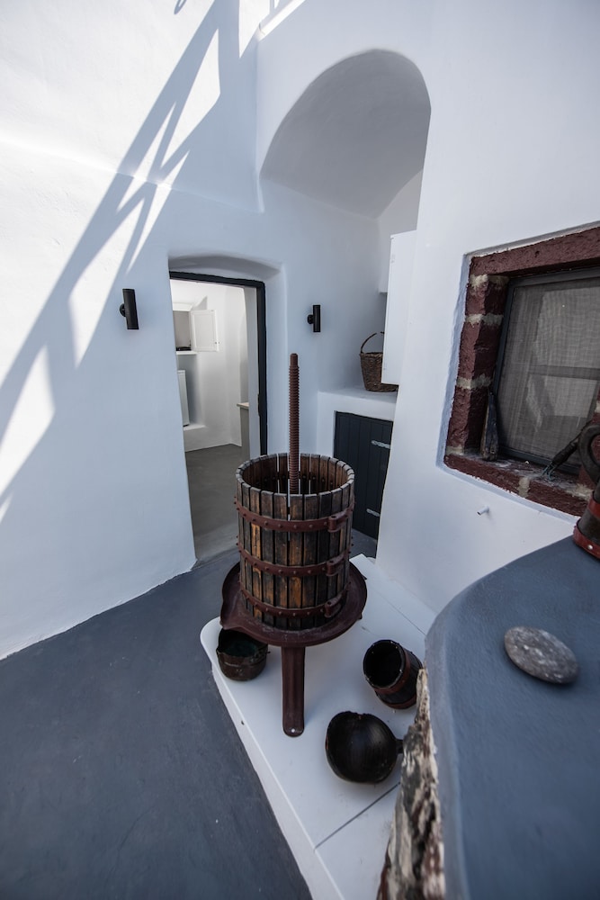Standard Studio - Photo 15
