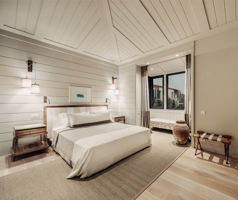 Superior Double Room, Non Smoking, Pool View