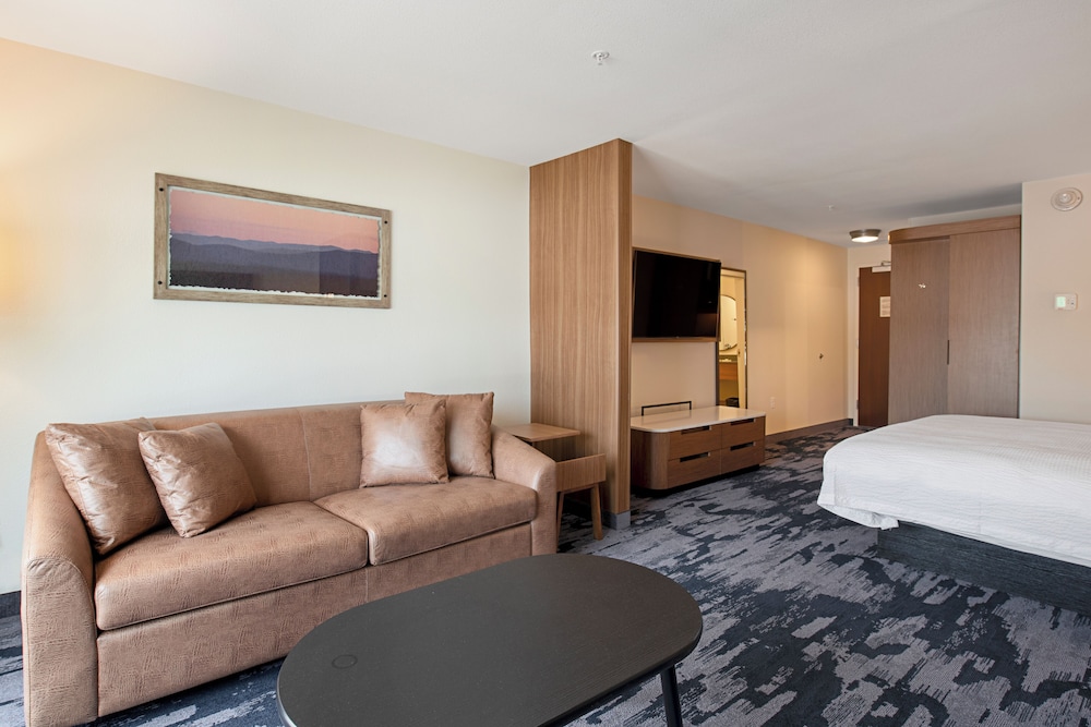 Suite, 1 King Bed with Sofa bed, Harbor View (Hearing Accessible)