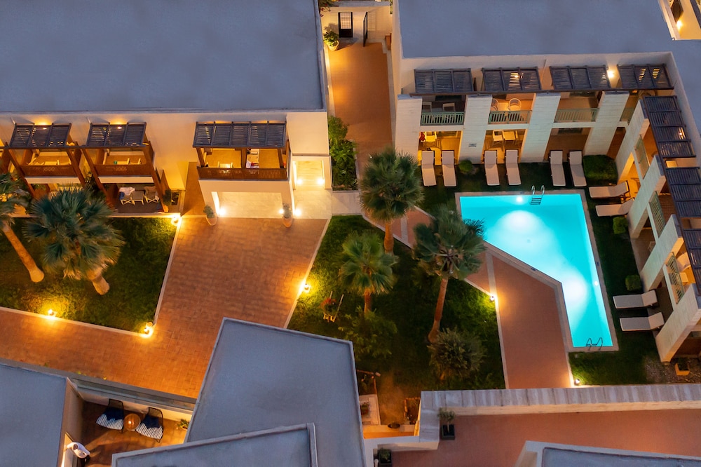 Double Room, Garden View (Sharing Pool - AD) - Photo 5