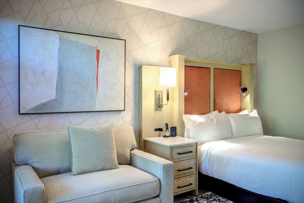 Family Room, 1 Queen Bed with Sofa bed, Balcony