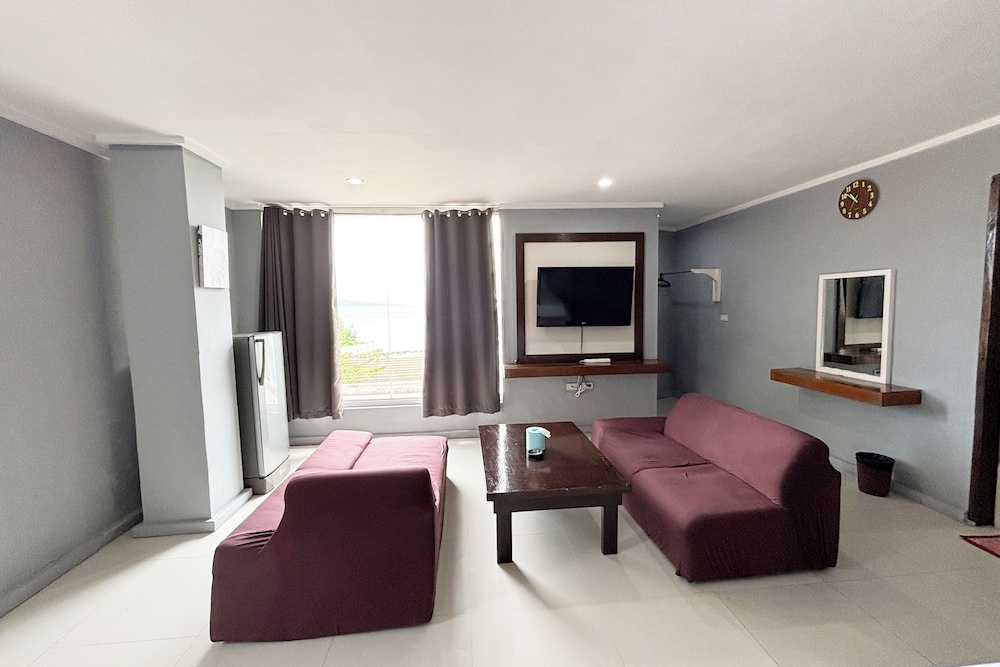 Deluxe Triple Room photo 3