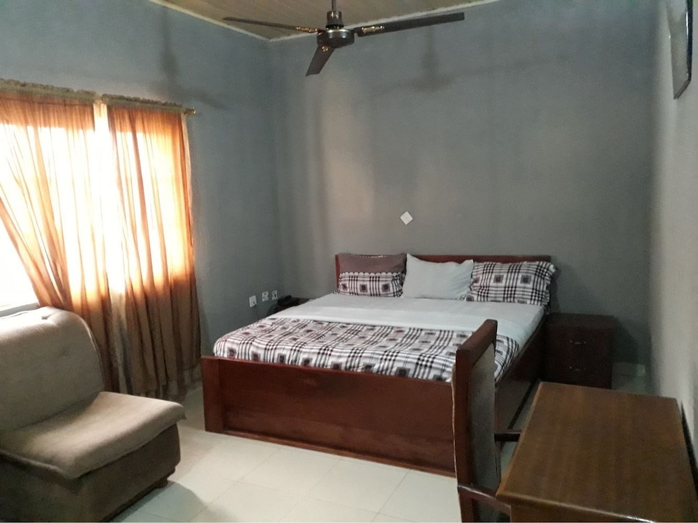 Superior Room, 1 Queen Bed, Non Smoking photo 3