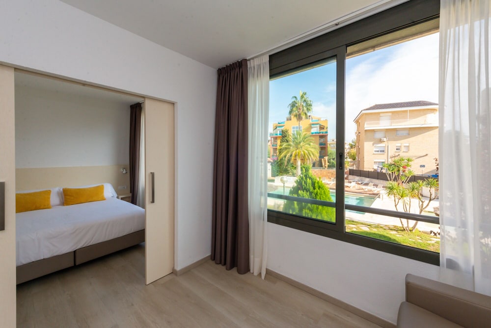 Superior Apartment, Pool View (1 - 2 pax) - Photo 8