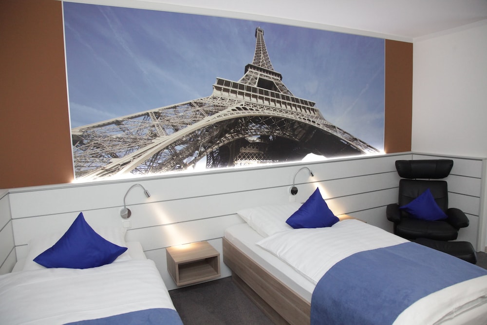 Theme Double Room photo 2