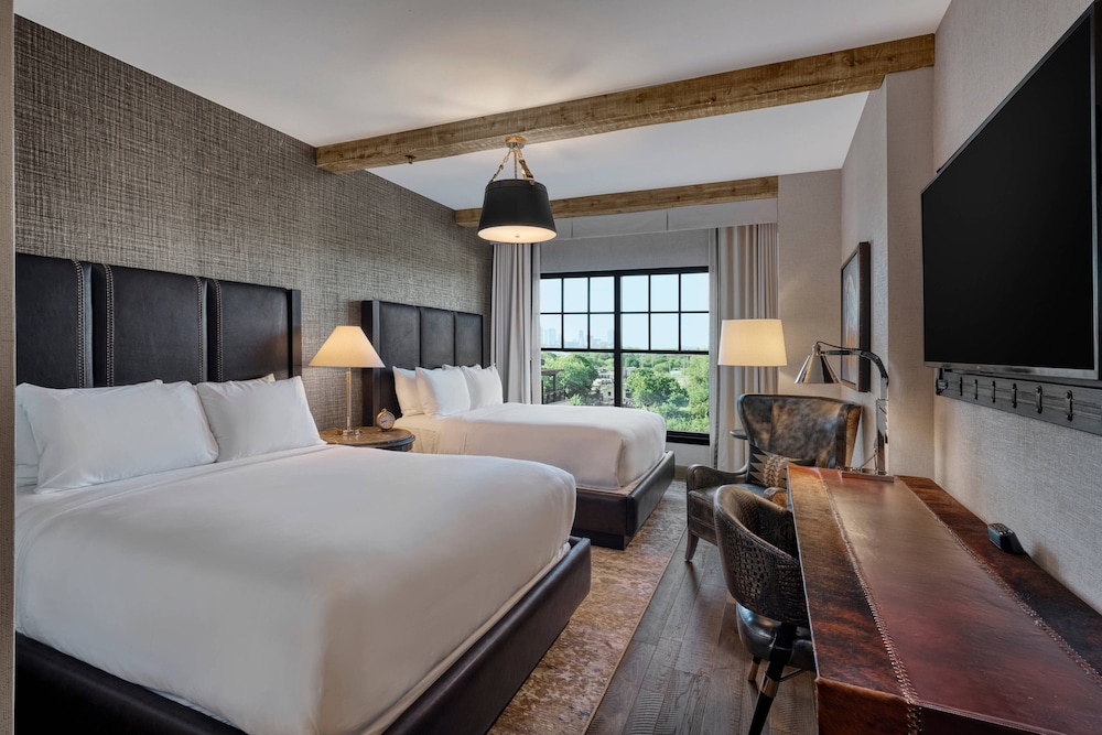 Deluxe Room, 2 Queen Beds - Photo 1