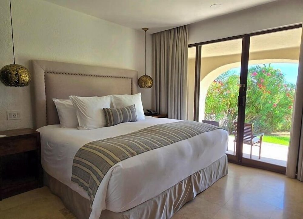 Master Two Bedroom Suite photo 2