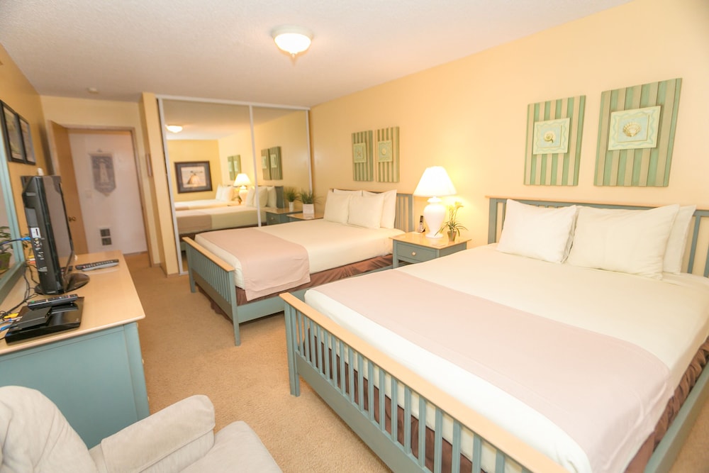 Deluxe Room, Multiple Beds, Kitchen, Pool View (1 Bedroom Dlx-Room 214-Pet Friendly) - Photo 1