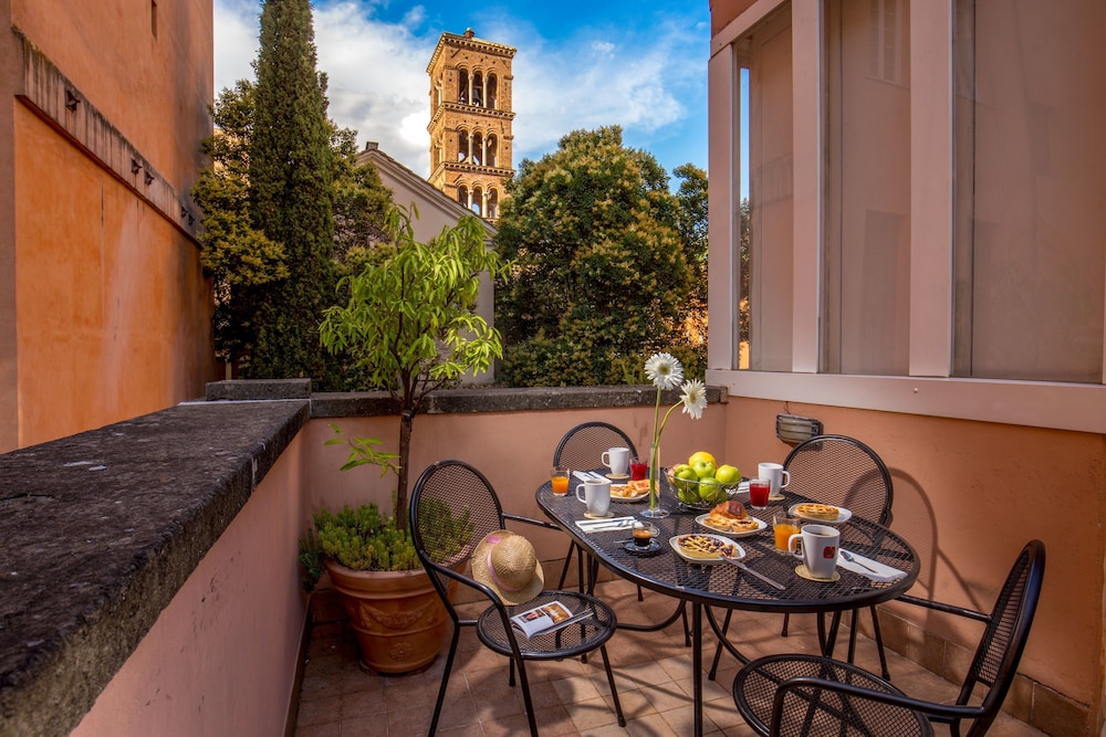 Family Room, 1 Bedroom, Terrace photo 2