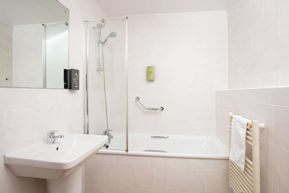 Standard Twin Room - Photo 12