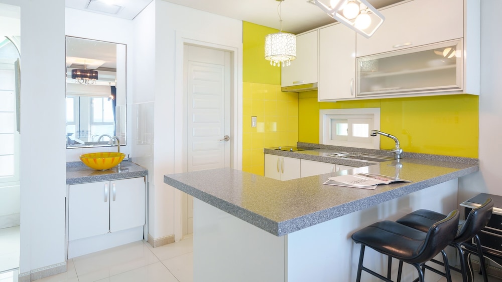 Basic Room, 1 Bedroom (301 Sappheir) - Photo 3