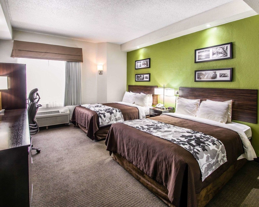Double Room, 2 Double Beds, Accessible, Non Smoking - Photo 3