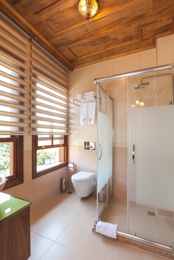 Deluxe Quadruple Room, City View photo 3