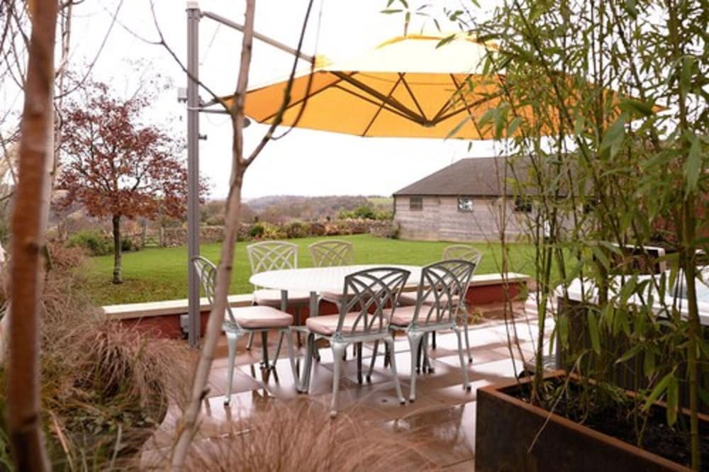 Mews Hot Tub Suite - Photo 4