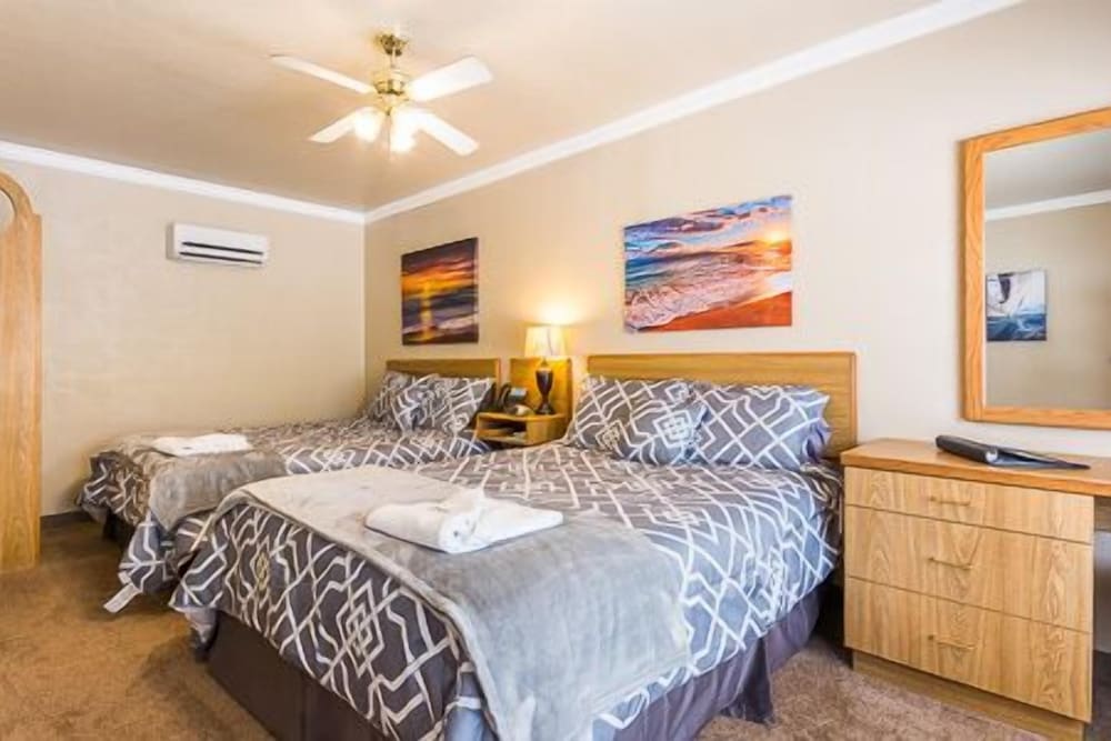 Standard Studio Suite, 2 Queen Beds (102-107) photo 1