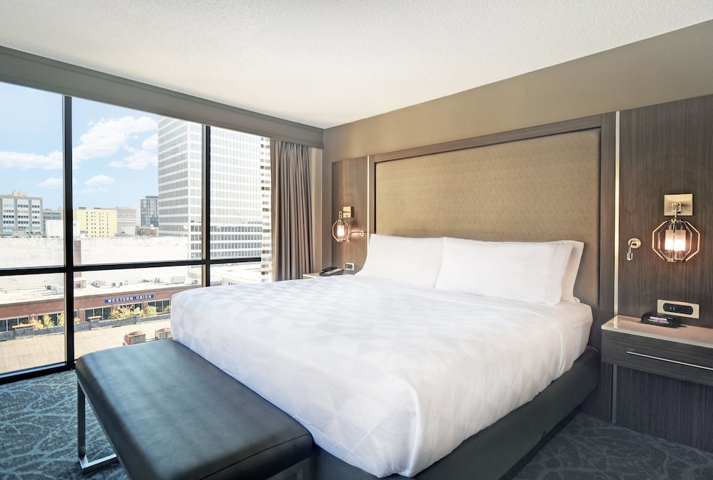 Standard Room, 1 King Bed, City View - Photo 5