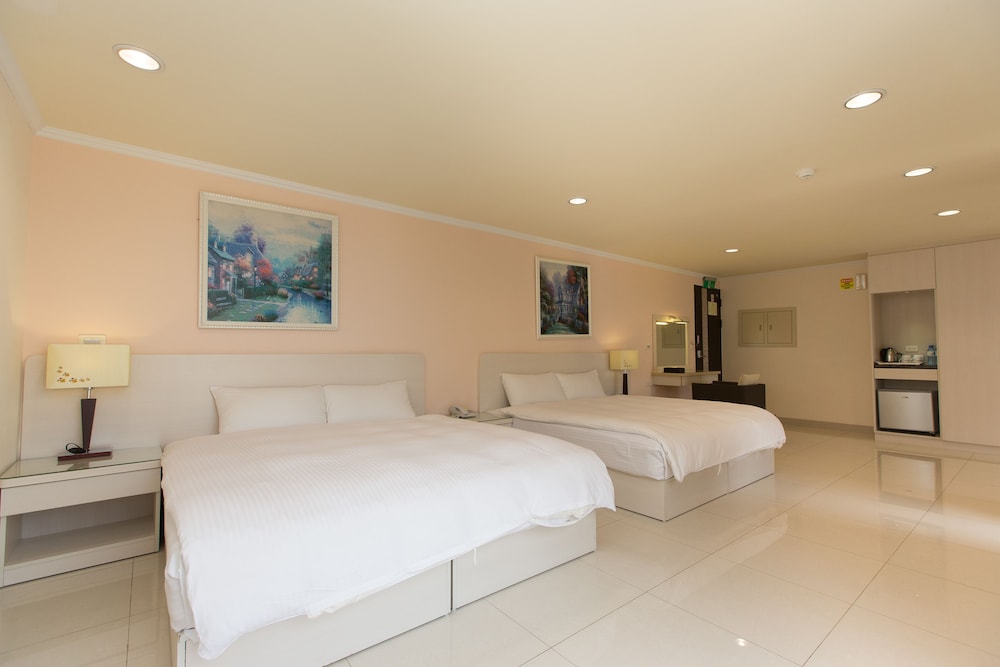 Family Room, 2 Double Beds photo 2