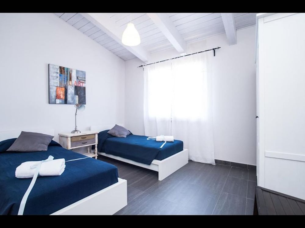 Apartment, 2 Bedrooms, Balcony photo 3