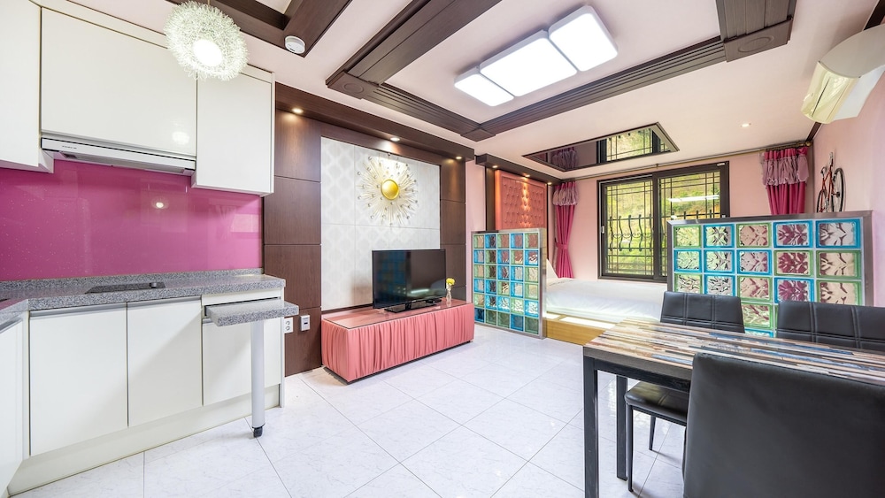 Basic Room, 1 Bedroom (Calla pension) photo 2
