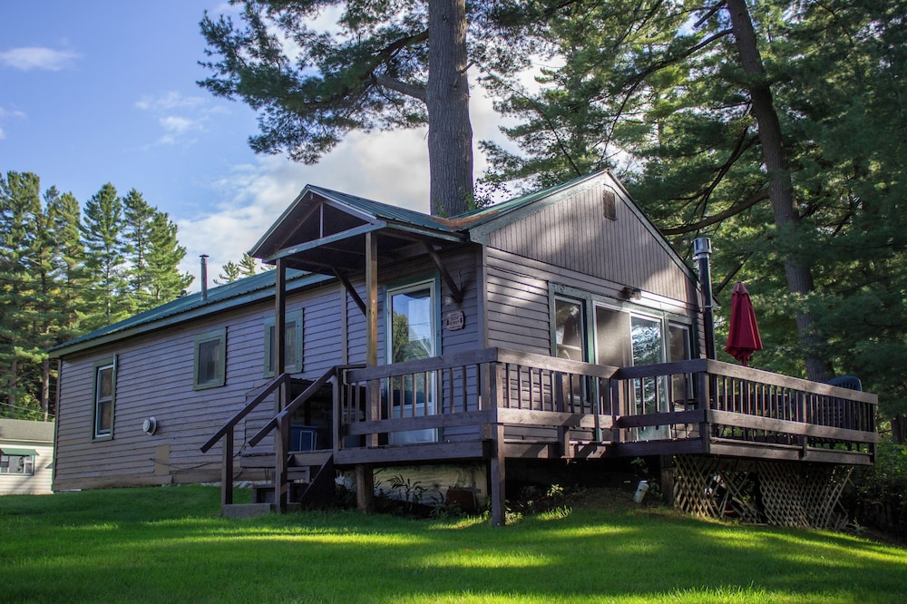 Cabin photo 2