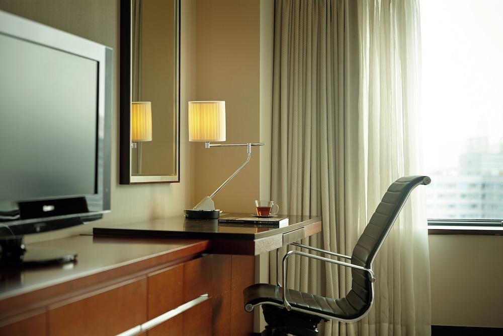 Deluxe Double Room (Fitness & Sauna Access For 2)