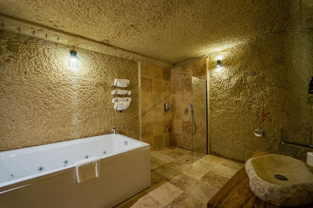 Elite Suite - Photo 2