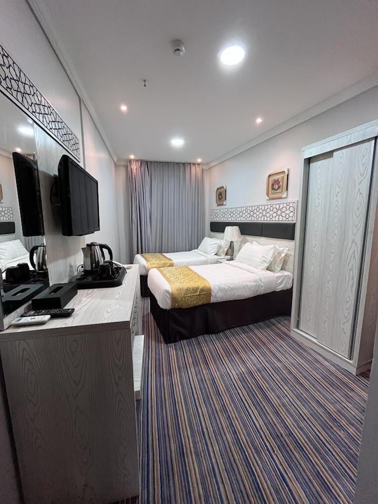 Standard Twin Room photo 3