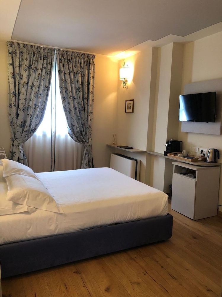 Classic Double Room photo 1