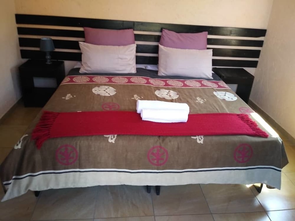 Standard Double or Twin Room photo 2