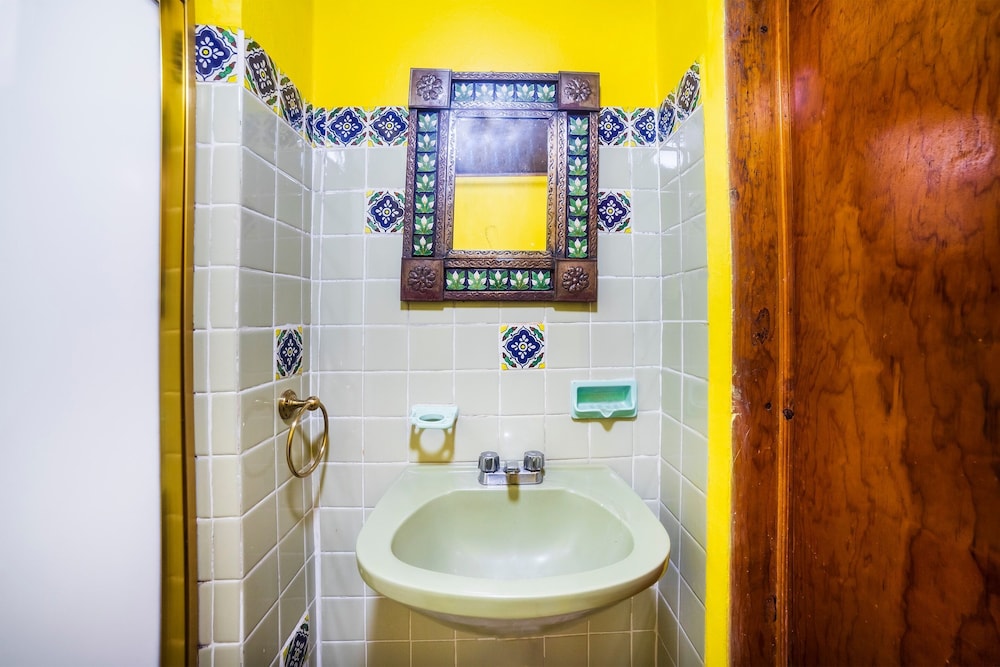 Standard Triple Room - Photo 6