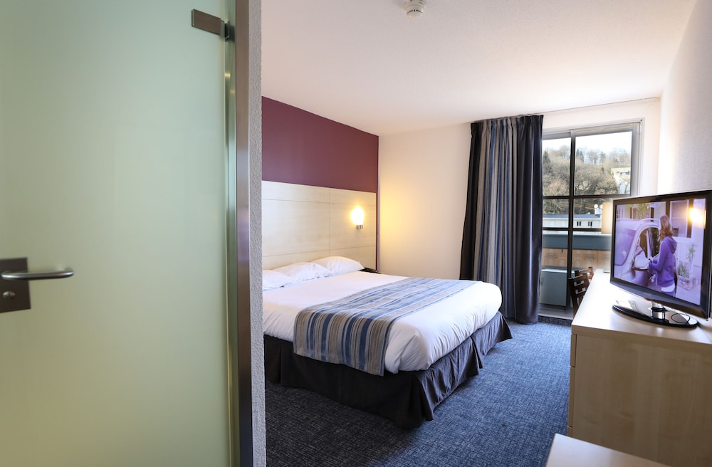 Double Room, 1 Queen Bed photo 1