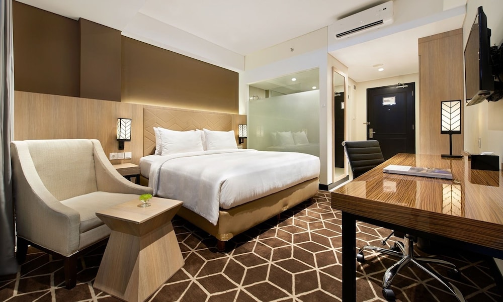 Grand Room photo 2