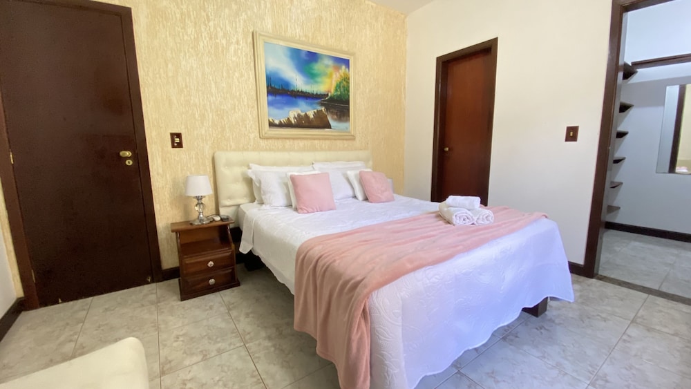 Standard Double or Twin Room photo 1