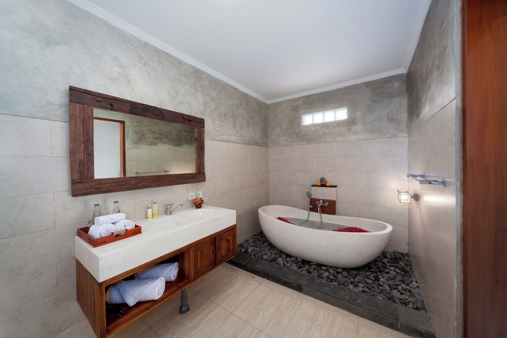 Double Room - Photo 8