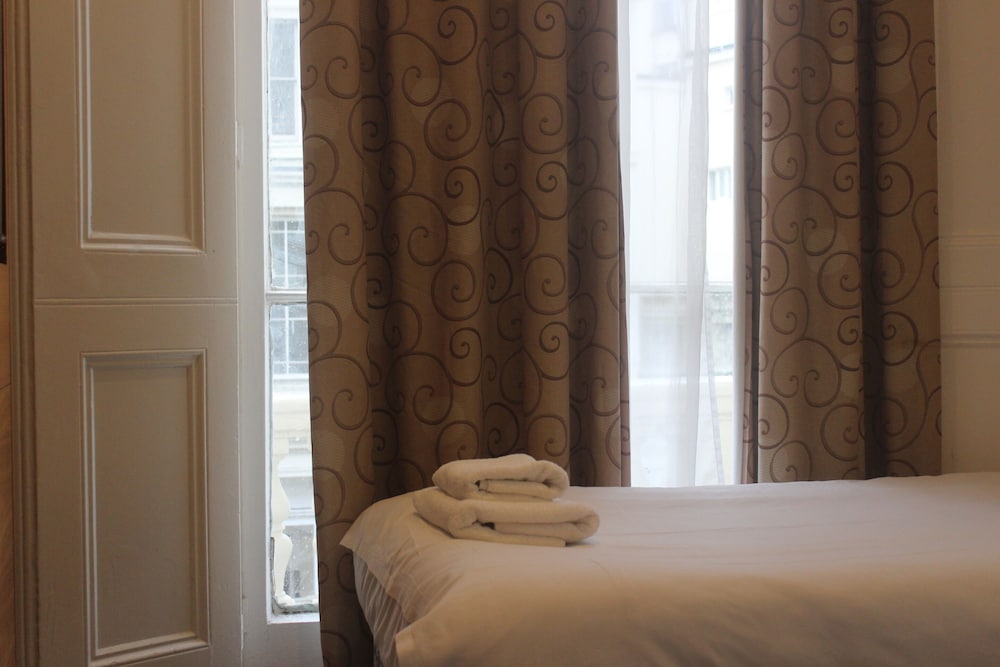 Premium Twin Room, Ensuite photo 2