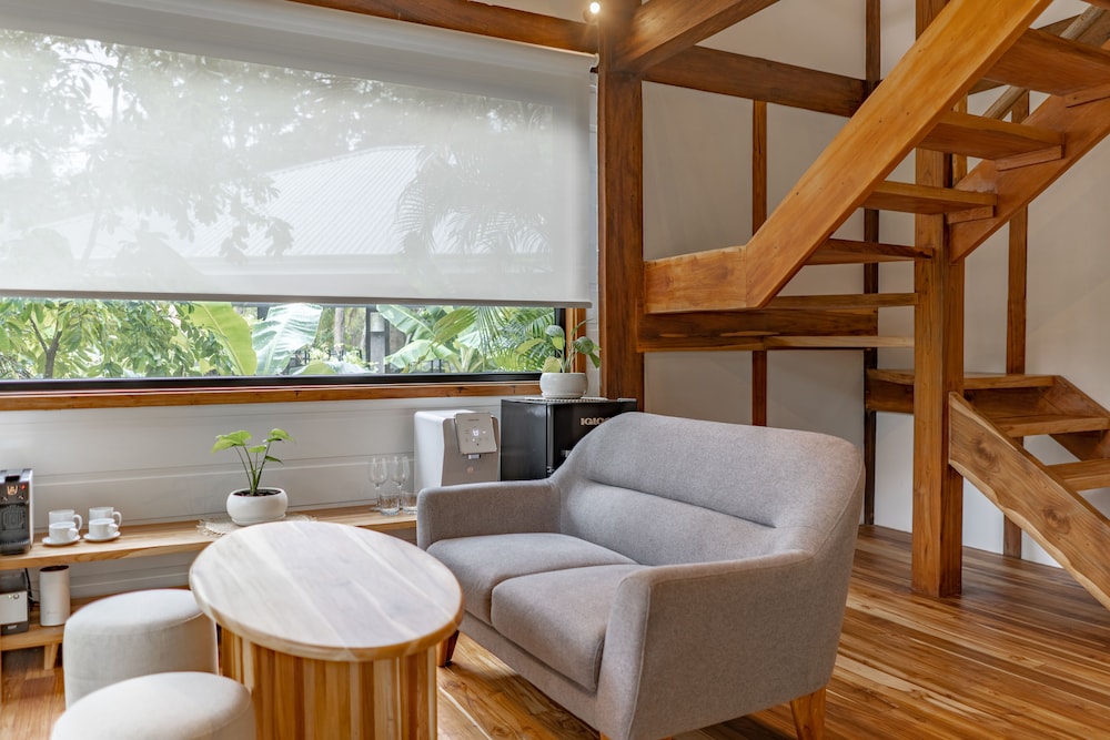 Poolside Villa: Poolside Villa