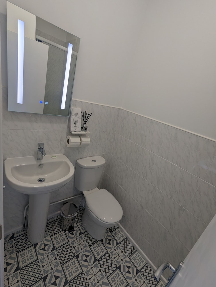 Double Room - Photo 5