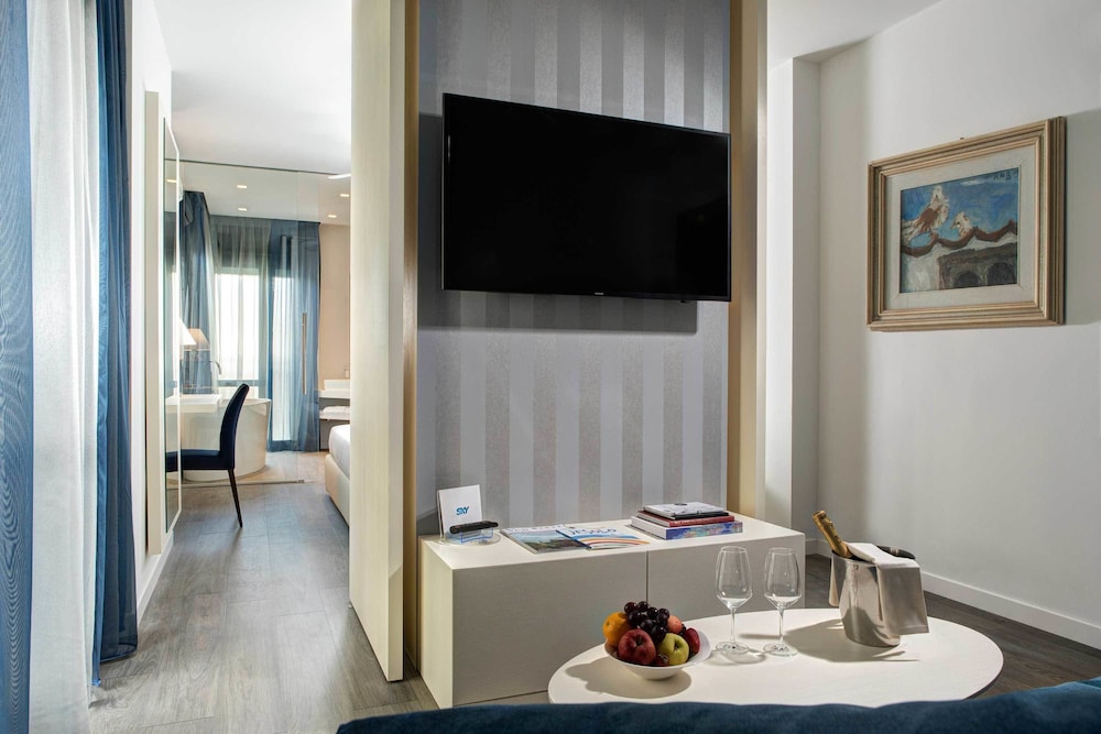 Junior Suite, Terrace, Partial Sea View (Lettino da spiaggia incluso) photo 3
