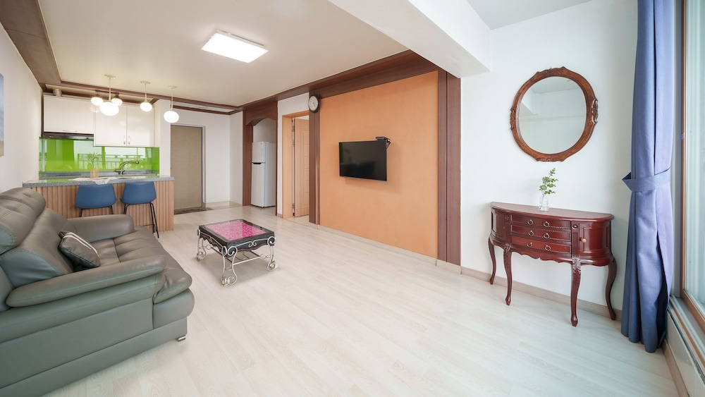 Basic Room, 1 Bedroom (202 Deepblue) - Photo 6