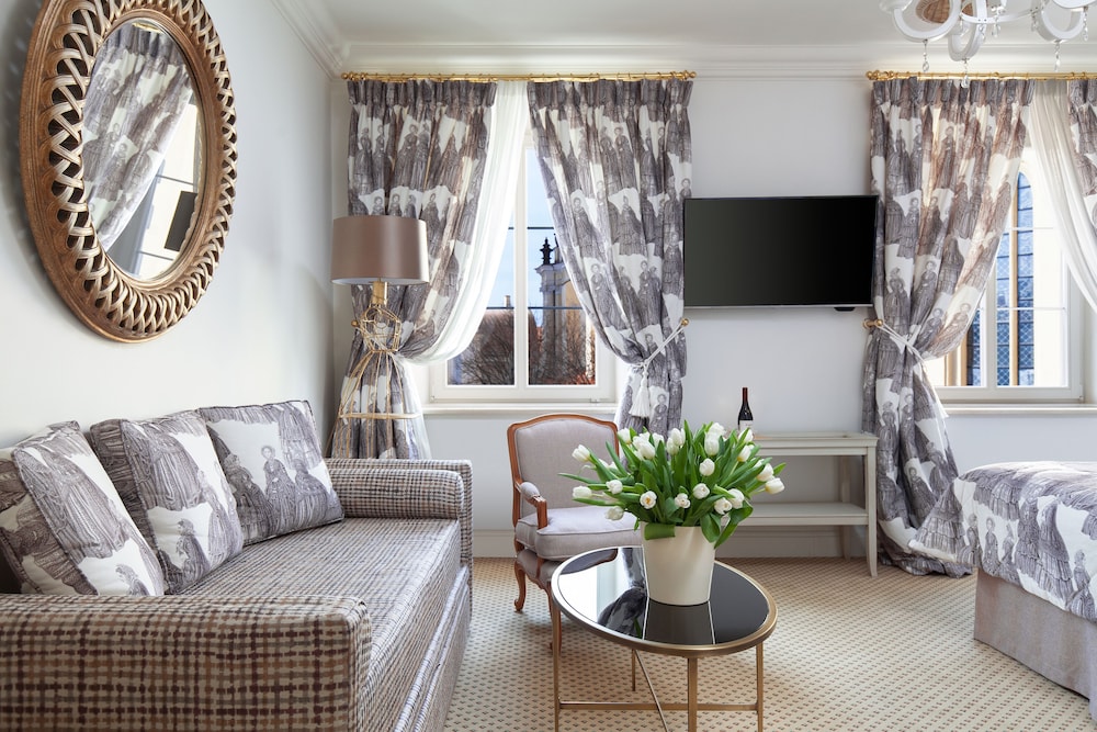 Junior Suite with SPA access - Photo 13