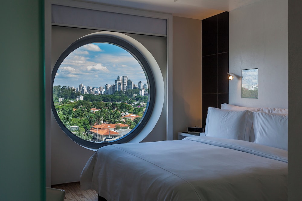 Deluxe Room - Photo 5