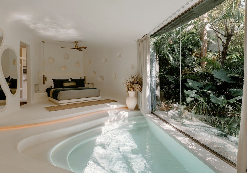 Grand Room - Photo 1