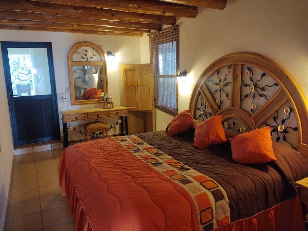 Luxury Room, 1 King Bed, Mountain View, Tower (Vista al cañon)