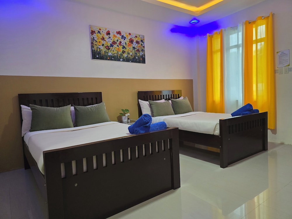 Standard Quadruple Room, Balcony, Pool View