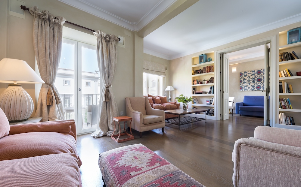 Apartment (2 Bedrooms)